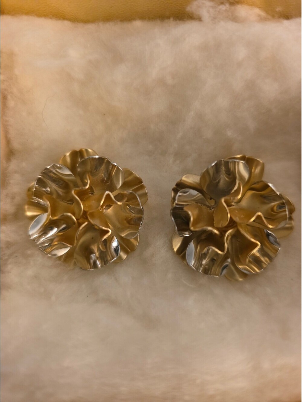Vintage Gold Tone Floral Clip-On Earrings